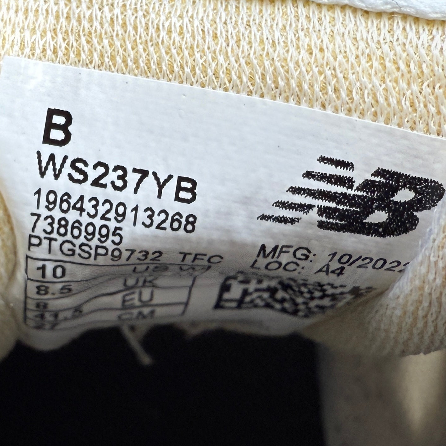 Shoes Athletic By New Balance In Cream & Orange, Size: 10