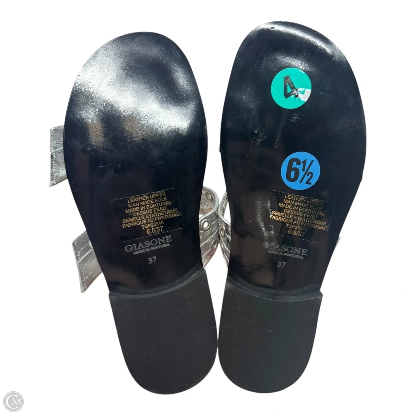 Metallic Buckle Sandals Flats By Giasone In Silver, Size: 6.5