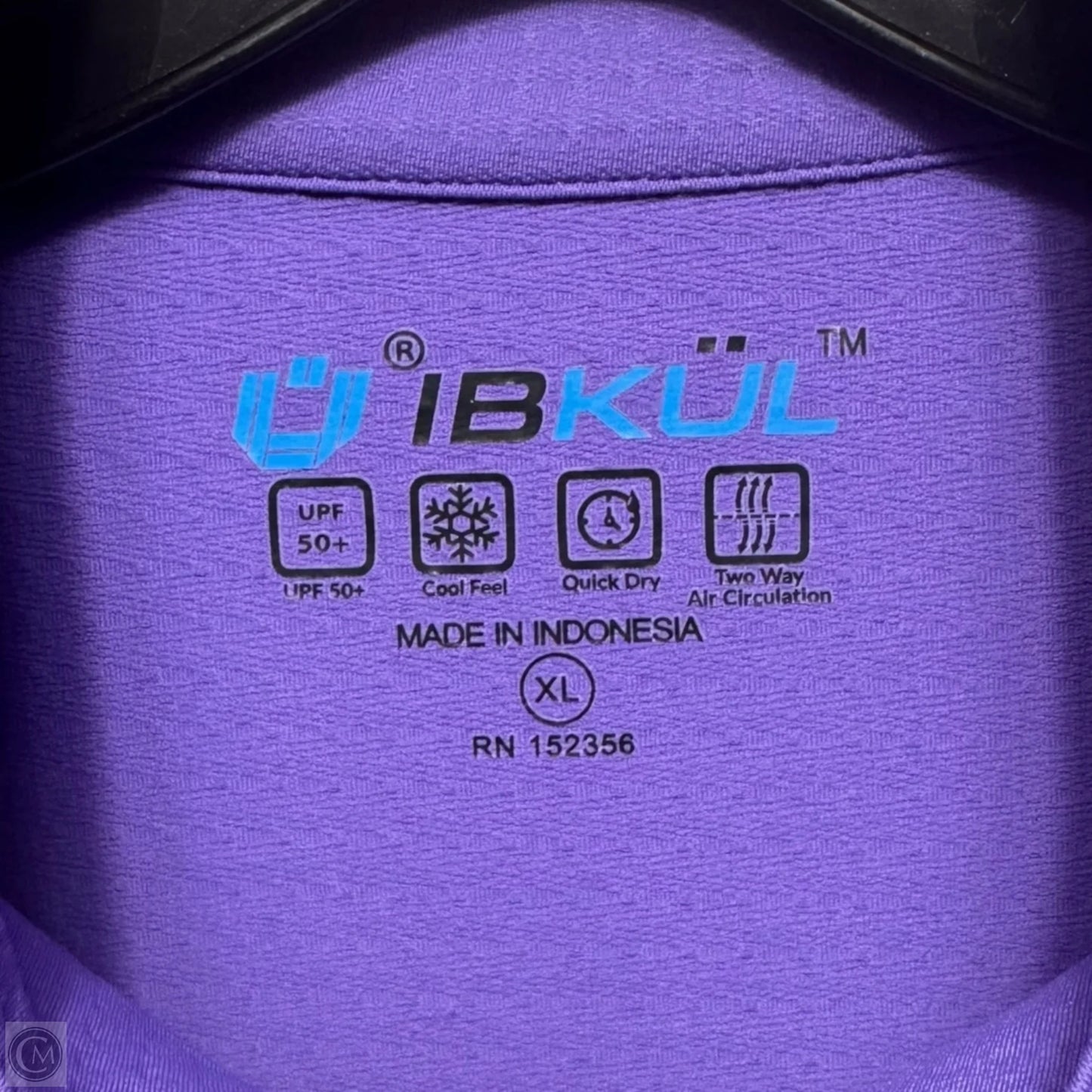 Athletic Top Long Sleeve Collar By Ibkul In Purple, Size: Xl