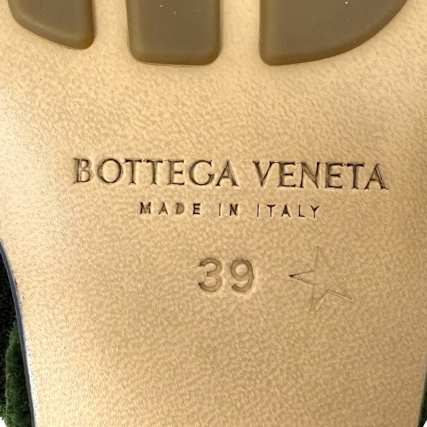 Carpet Point-Toe Ballerina Slippers Luxury Designer By Bottega Veneta In Bottle Green, Size: US 9/IT 39