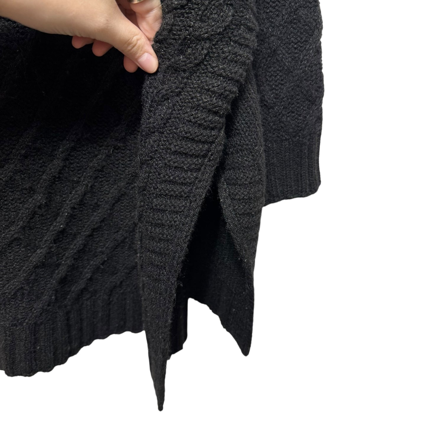 Side Slit Sweater By Mer Sea In Black, Size: Osfm