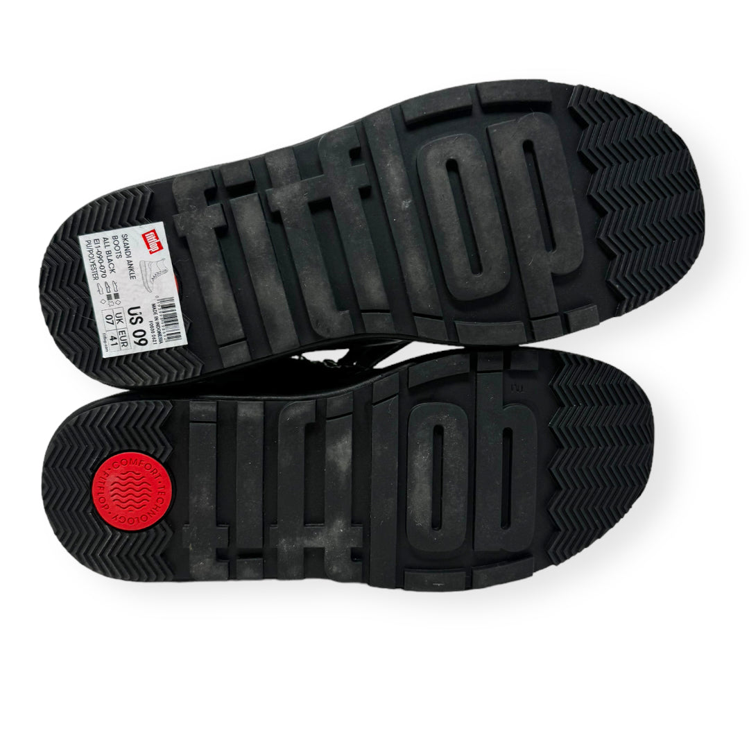 Boots Ankle Flats By Fitflop Size: 7
