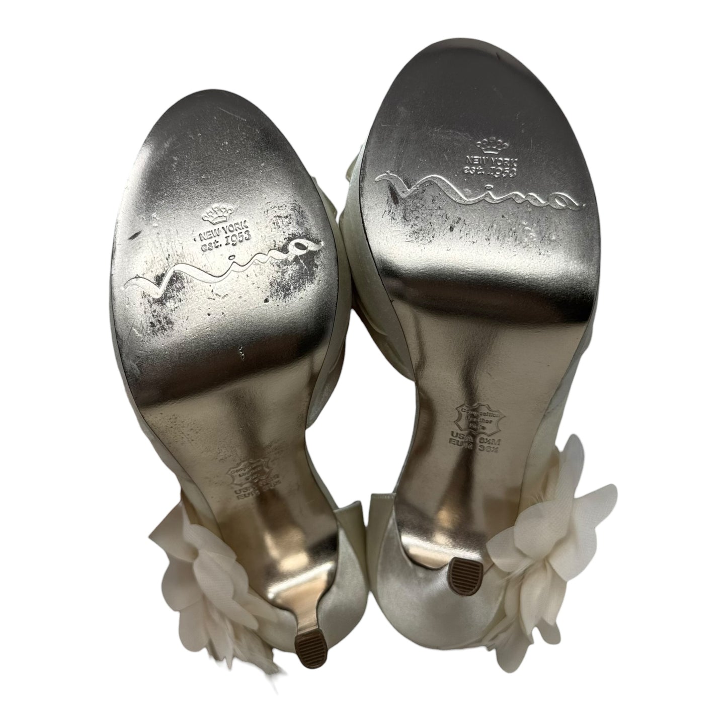 Maybell Floral Stiletto Peep Toe Satin Bridal Pumps By Nina In Cream, Size: 6.5