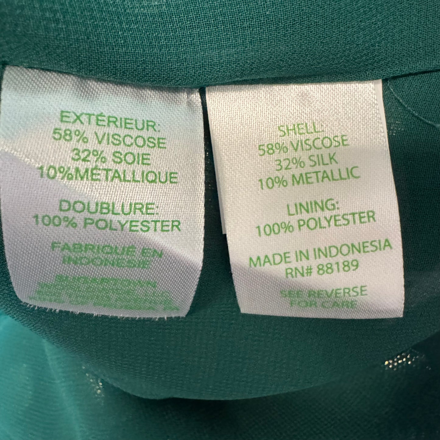 Rayalynne Silk Top Sleeveless Designer By Lilly Pulitzer In Villa Green Silk Bubbly Clip, Size: Xl