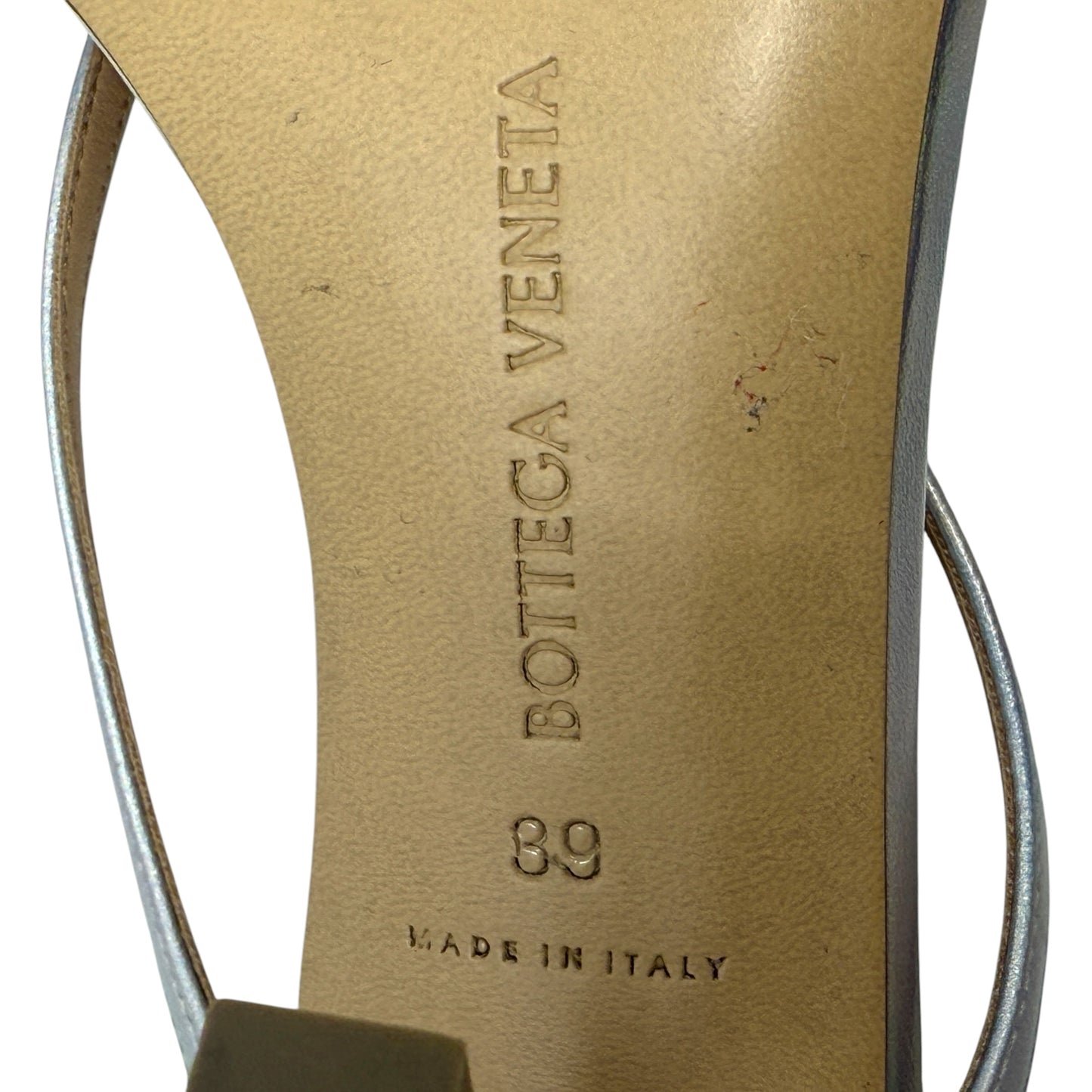 Stretch Iridescent Leather Sandals Luxury Designer By Bottega Veneta In Silver, Size: 9 (IT 39)