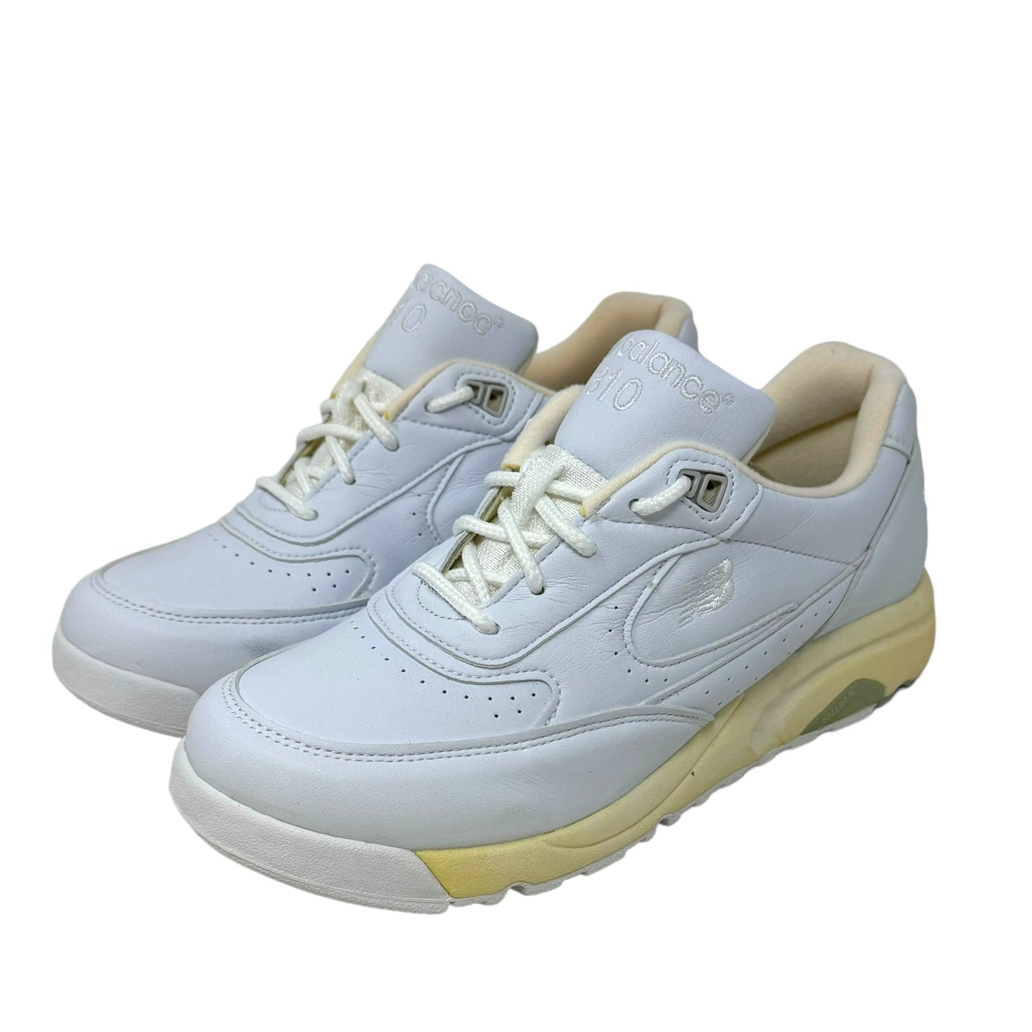 800 Walking Shoes By New Balance In White, Size: 8