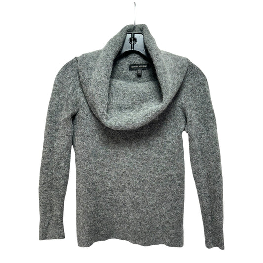 Sweater By Banana Republic In Grey, Size: Xs