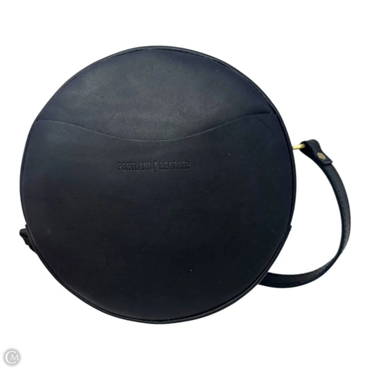 Almost Perfect Circle Crossbody Leather By Portland Leather Co., Size: Large