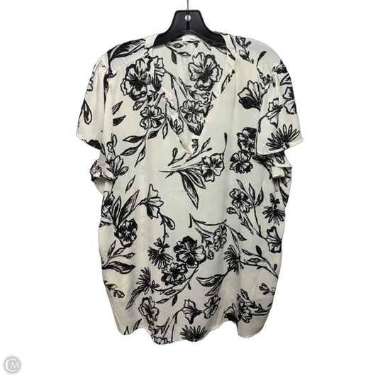 Top Short Sleeve By Maurices In Floral Print, Size: 2x