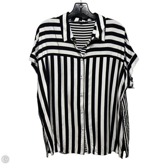 Top Short Sleeve By Jane And Delancey In Striped Pattern, Size: Xl