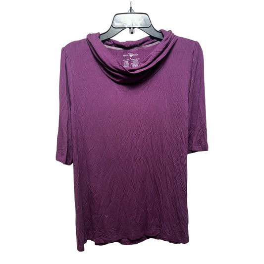 Top Short Sleeve By April Carnell In Purple, Size: M