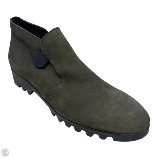 Boots Ankle Flats By Arche In Grey, Size: 9