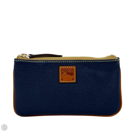 Pebble Grain Medium Wristlet Designer By Dooney And Bourke, Size: Small