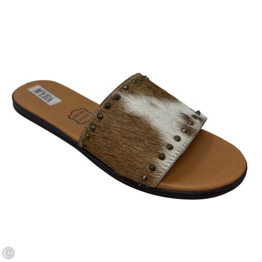 Sandals Flats By Myra In Animal Print, Size: 7