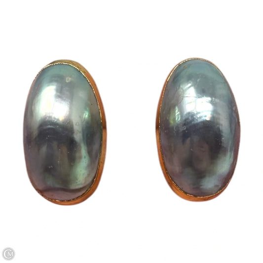 Mabe Pearl Oval Gold Studs