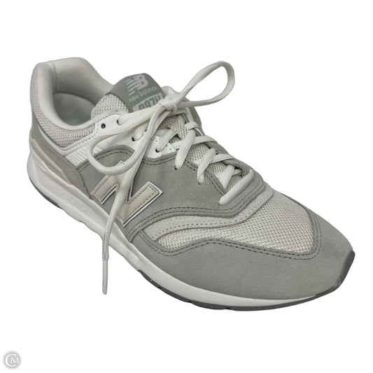 997H Sneakers By New Balance In Grey & White, Size: 8.5