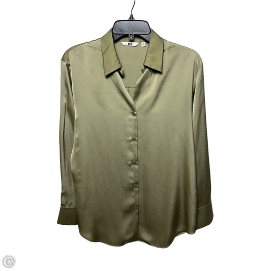 Top Long Sleeve By Uniqlo In Green, Size: M