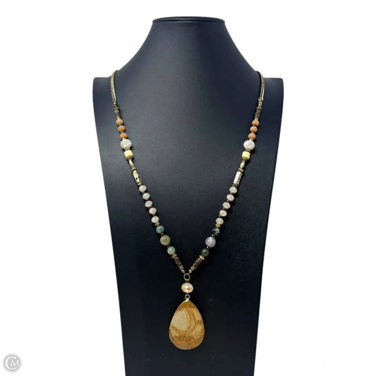 Stone Pendant Beaded Necklace
