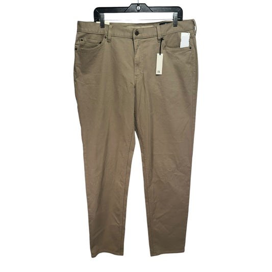 Men’s Tapered Fit Traveler Pants Chinos & Khakis By Banana Republic In Beige, Size: 36 x 34