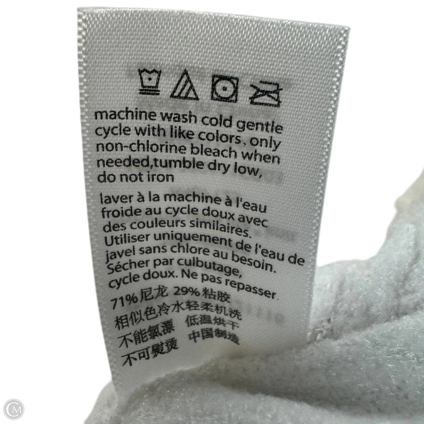 Top Long Sleeve By Cma In White, Size: 2x