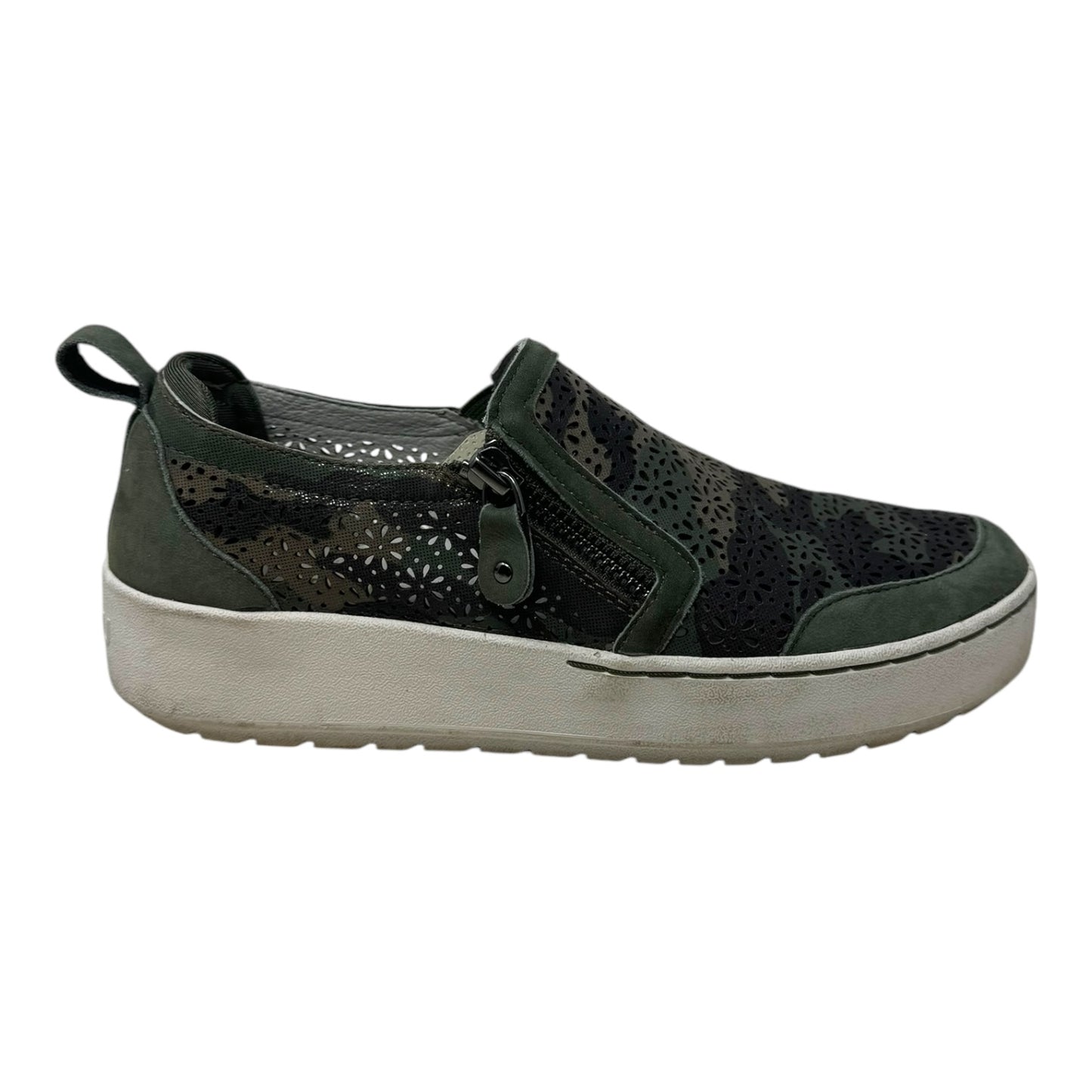 July Shoes Sneakers By Jambu In Camouflage Print, Size: 6