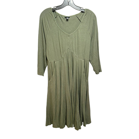 Dress Casual Short By Torrid In Green, Size: L