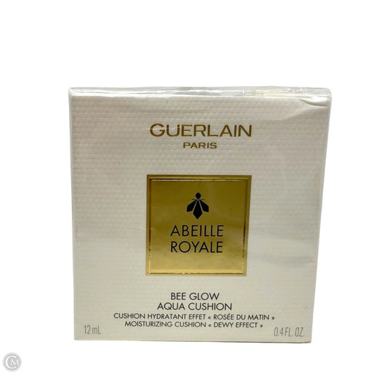 Abeille Royale Bee Glow Aqua Cushion In Very Light By Guerlain