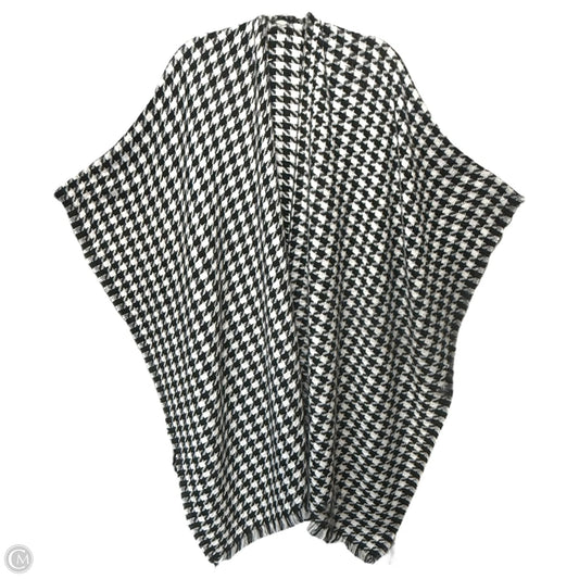Flannel Poncho By Old Navy In Black & White Houndstooth