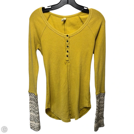 Top Long Sleeve By Free People In Yellow, Size: S