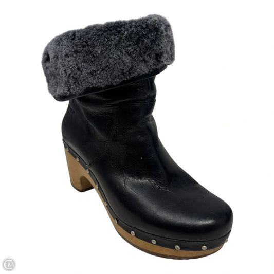 Lynnea Clog Foldover Boots Designer By Ugg In Black, Size: 7
