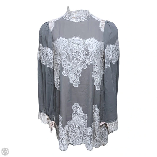 Dress Casual Short By Free People In Grey, Size: M