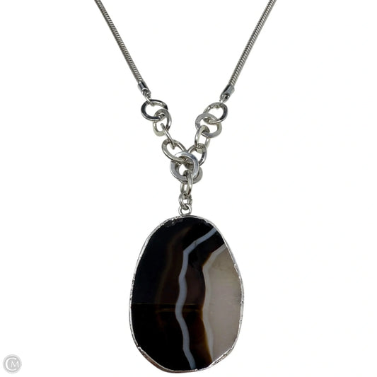 Long Silver Tone Chain Necklace With Agate Pendant By Clothes Mentor
