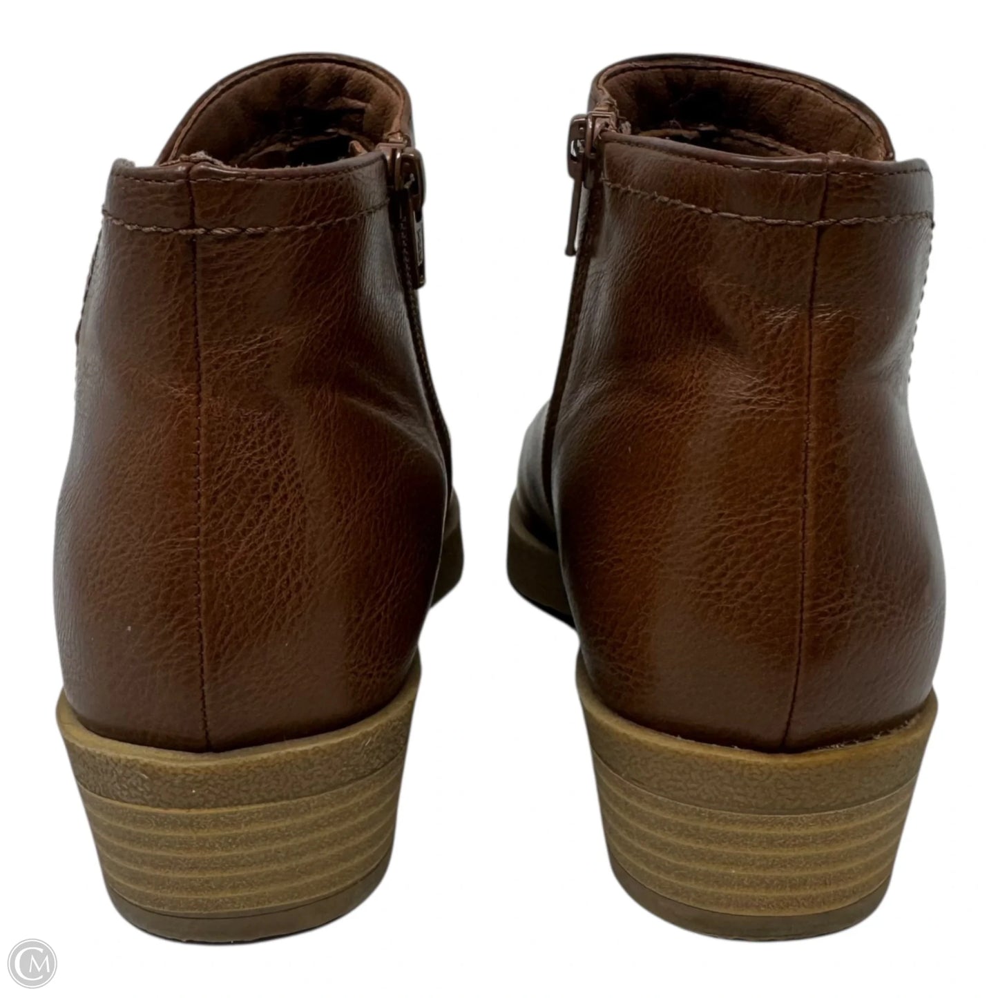 Boots Ankle Flats By Frye And Co In Brown, Size: 7