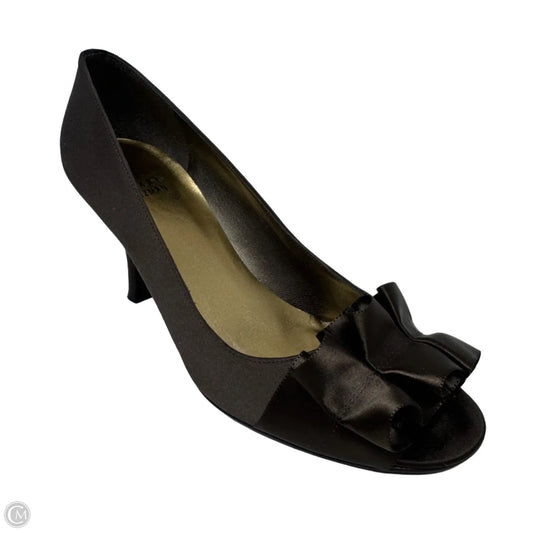 Gigiritz Satin Peep Toe Ruffle Pumps Shoes Designer By Stuart Weitzman In Brown, Size: 7.5