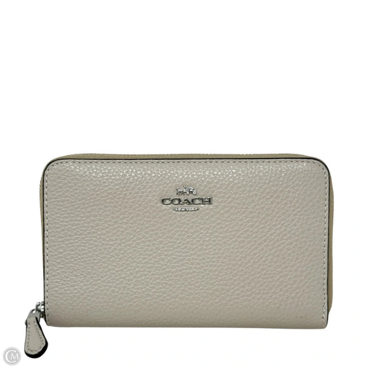 Pebbled Leather Medium ID Zip Wallet Designer By Coach, Size: Medium