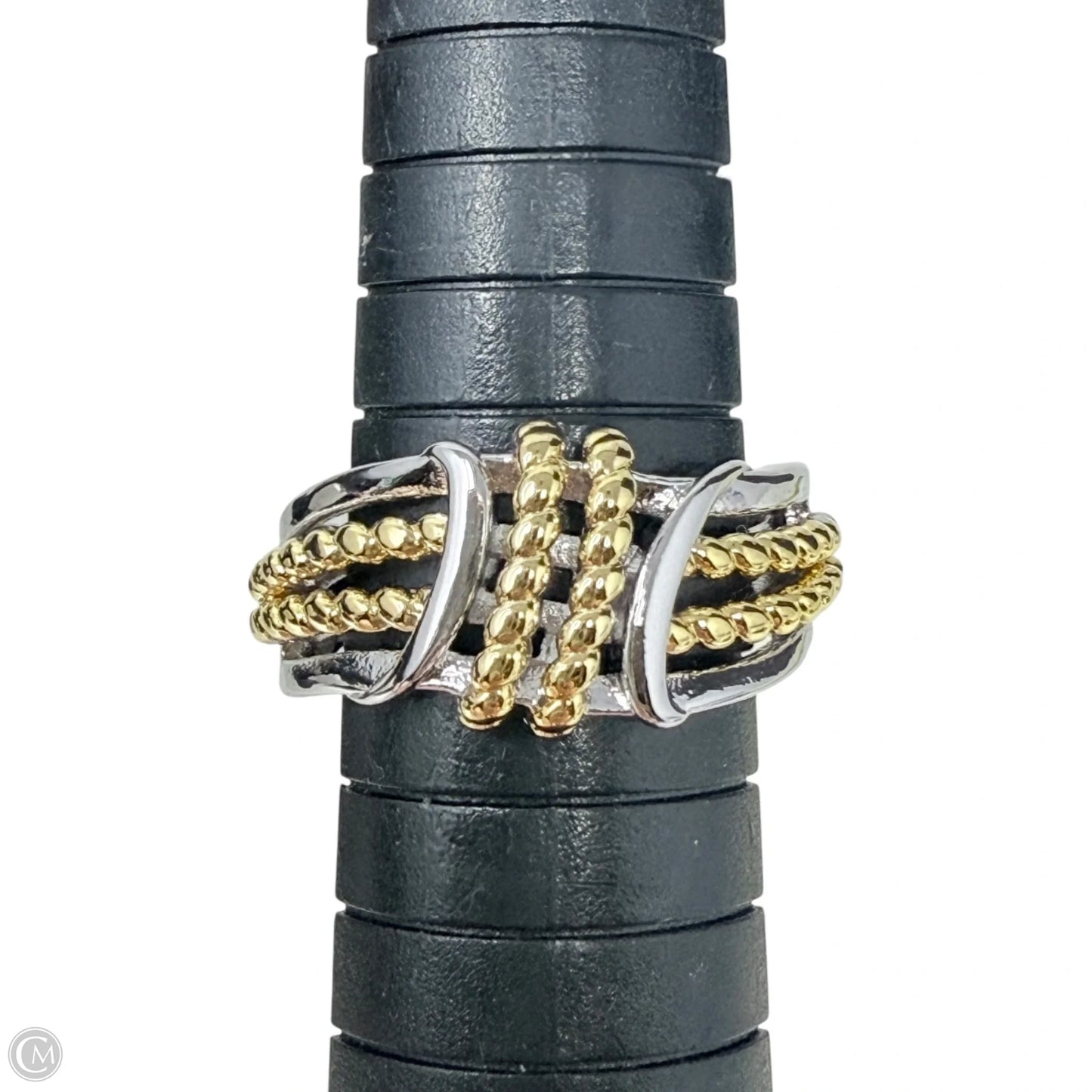 Two Tone Wavy Band Ring Size: 7