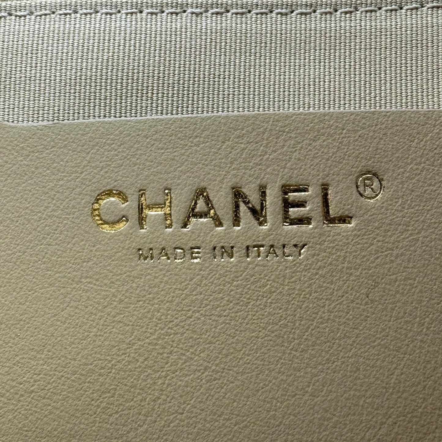 RARE 24S Coco Shiny Caviar Quilted Chain Top Handle Shopping Bag Luxury Designer By Chanel, Size: Medium