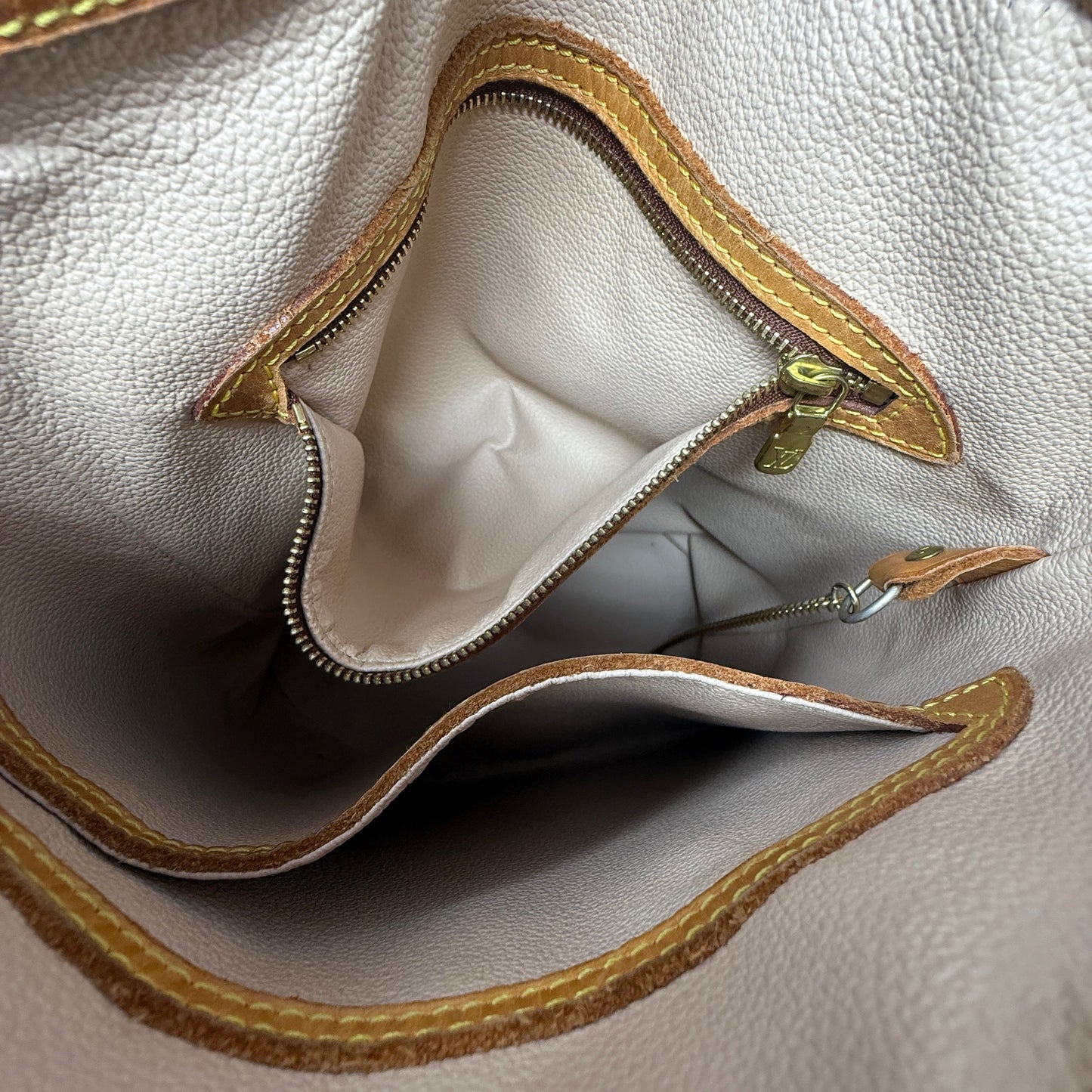 2002 Monogram Petit Bucket 23 Tote  Luxury Designer By Louis Vuitton, Size: Small