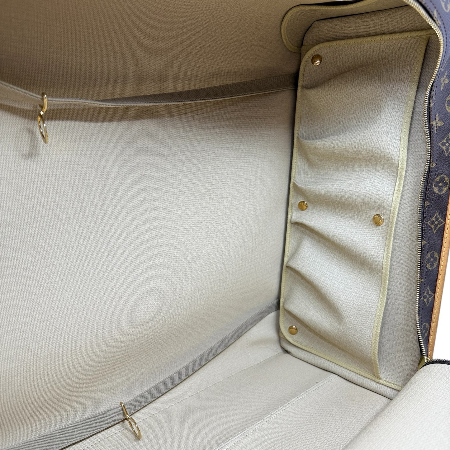 Vintage 2000 Pullman 60 Monogram Canvas & Vachetta Leather Suitcase Luxury Designer By Louis Vuitton, Size: Large