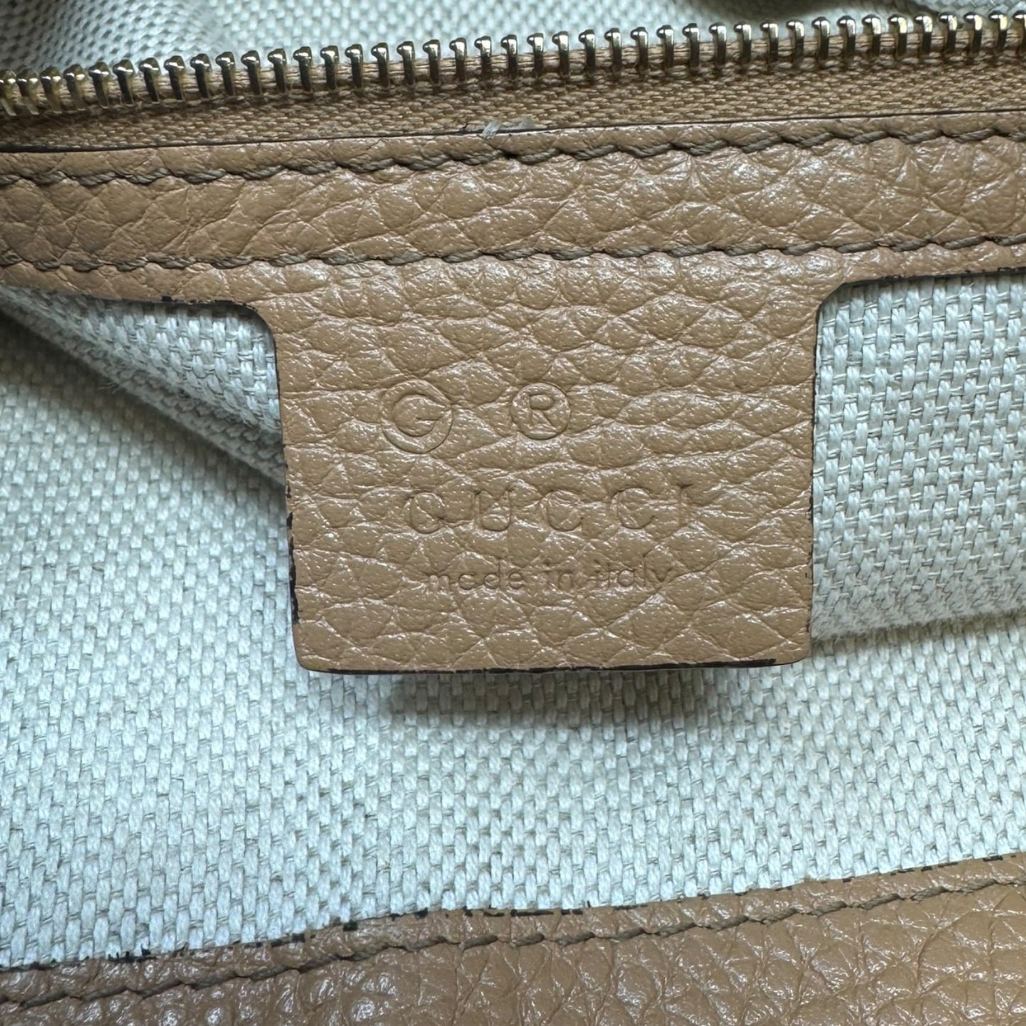 Soho Pebbled Leather Convertible Hobo Bag Luxury Designer By Gucci, Size: Large