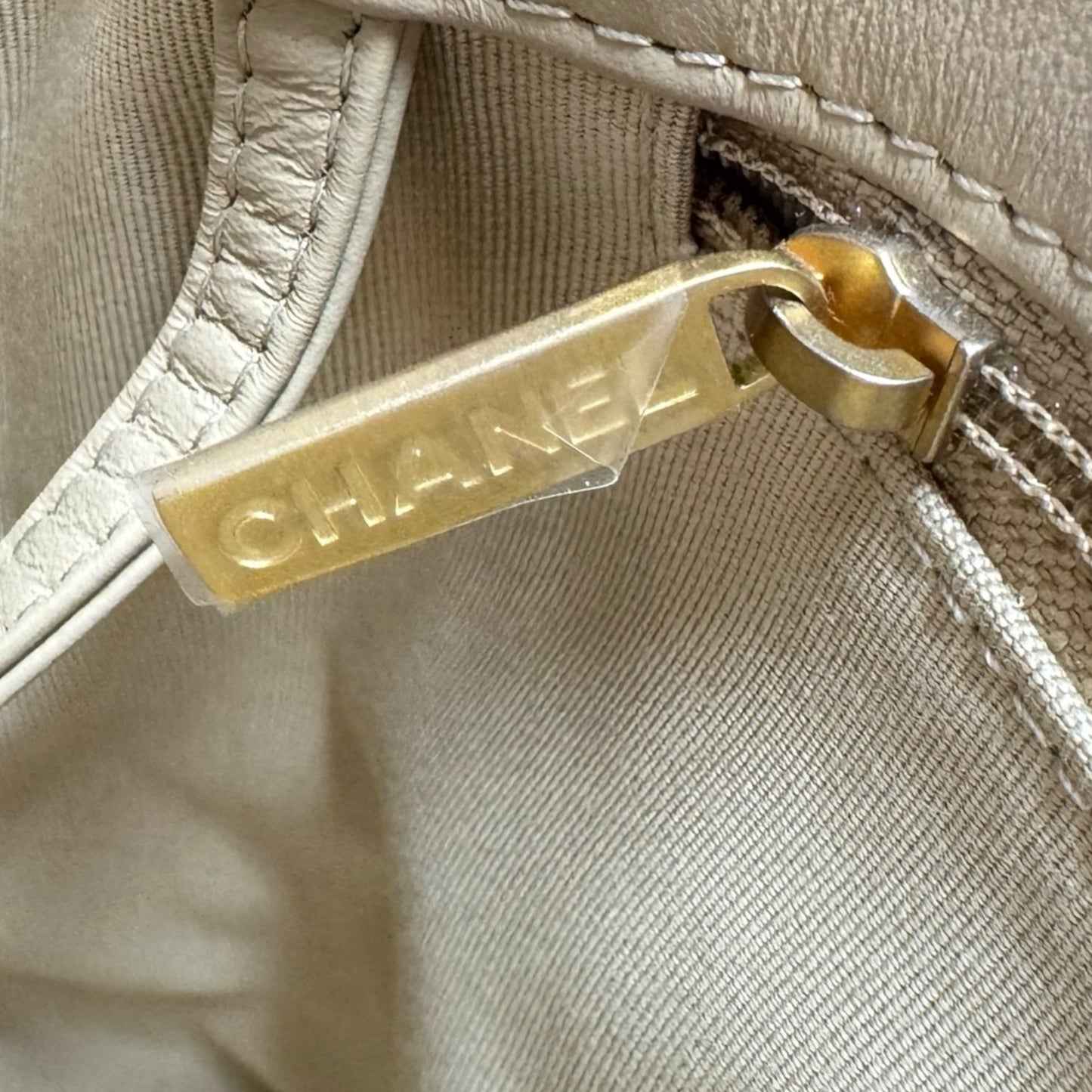 RARE 24S Coco Shiny Caviar Quilted Chain Top Handle Shopping Bag Luxury Designer By Chanel, Size: Medium