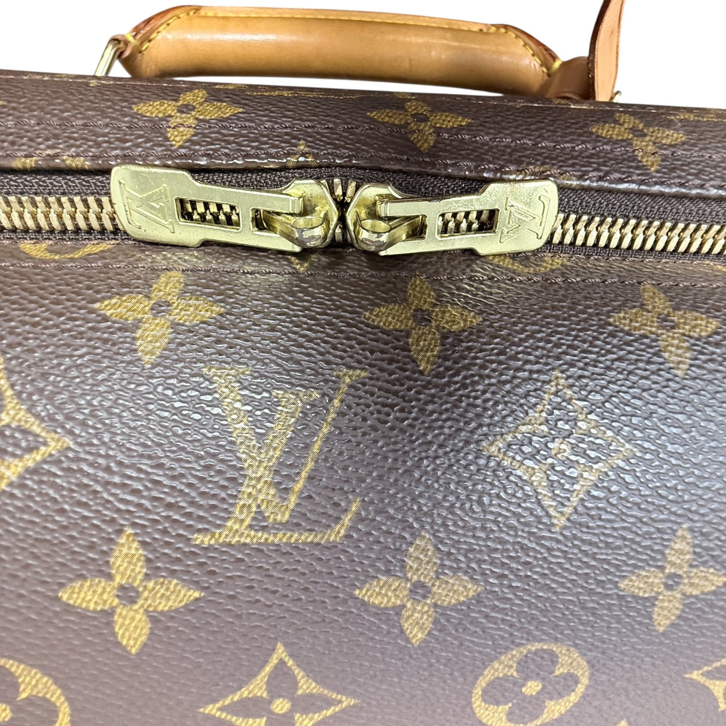 Vintage 2000 Pullman 60 Monogram Canvas & Vachetta Leather Suitcase Luxury Designer By Louis Vuitton, Size: Large