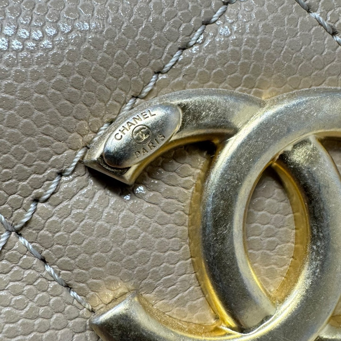 RARE 24S Coco Shiny Caviar Quilted Chain Top Handle Shopping Bag Luxury Designer By Chanel, Size: Medium