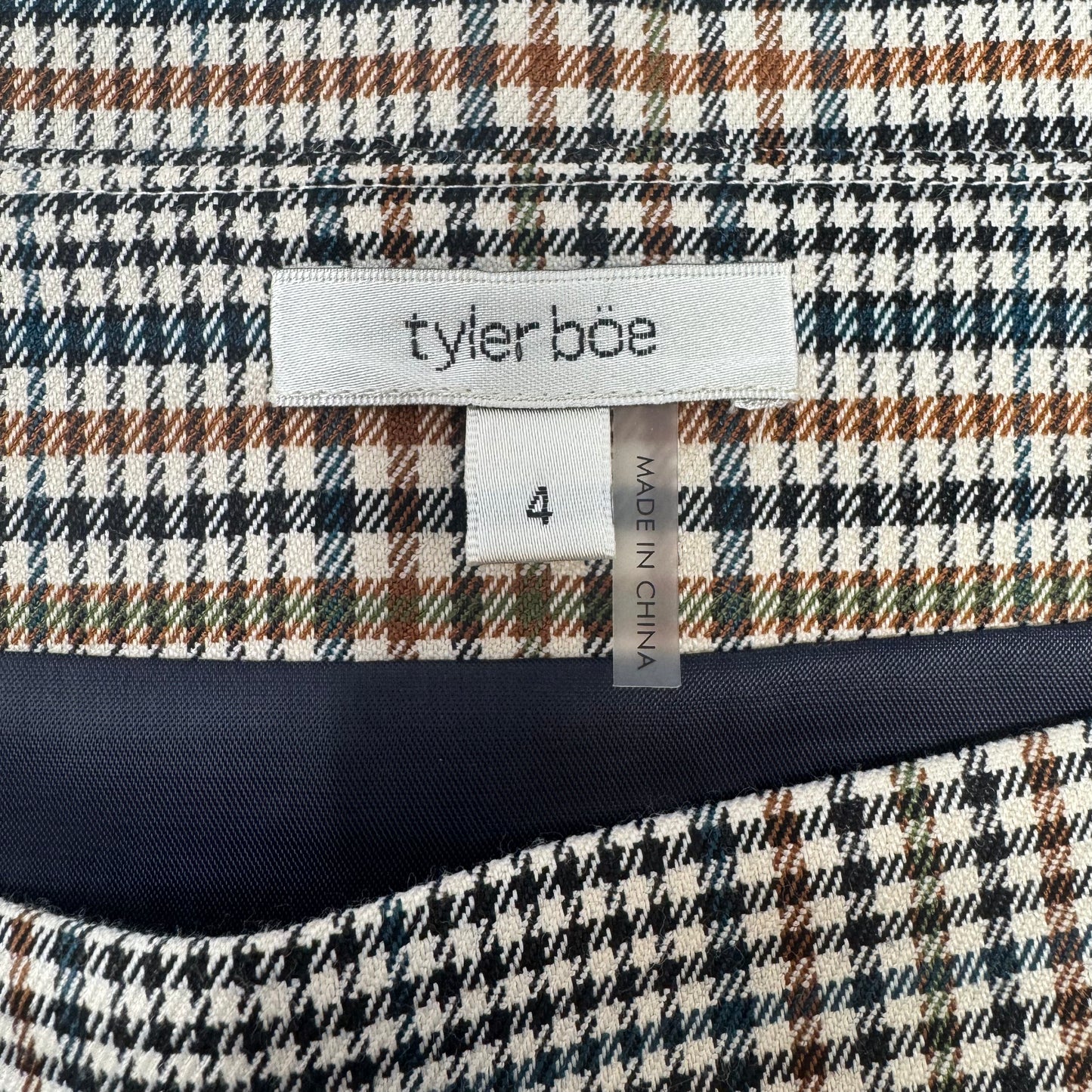 Skirt Mini & Short By Tyler Boe In Plaid Pattern, Size: 4